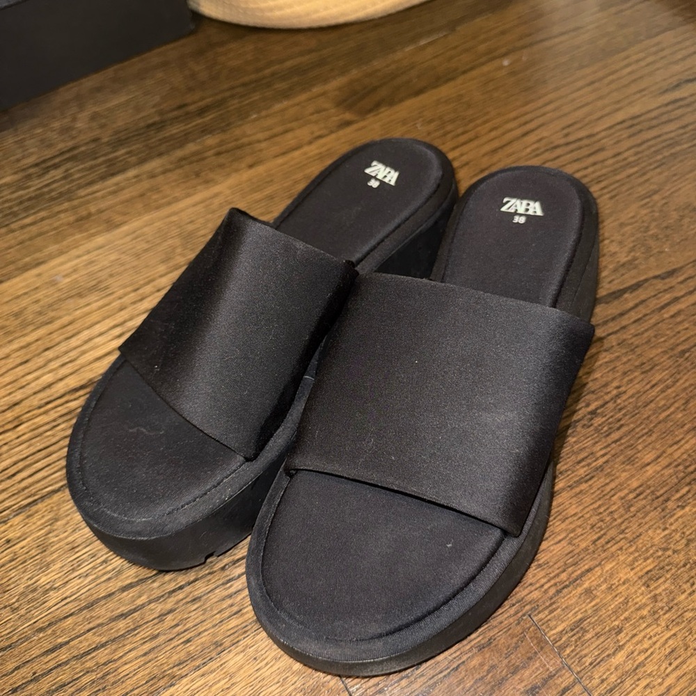 Zara Elegant Black Platform Sandals